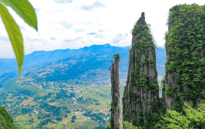 恩施當(dāng)?shù)貙?dǎo)游聯(lián)系方式_專業(yè)講解_景區(qū)陪同